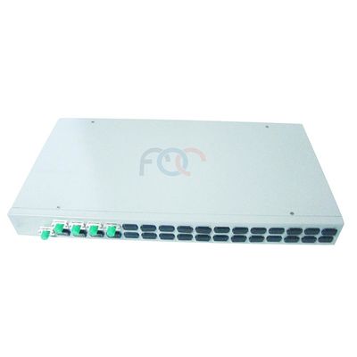 1 × 4 LSZH PVC مقسم الألياف البصرية G.657A 1260nm مع موصلات FC SC LC ST
